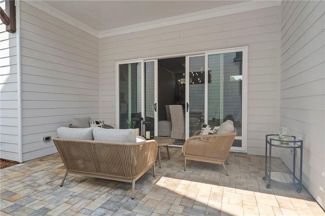 1020 Eastman Court, Hoschton, GA 30548