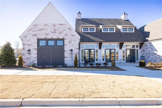 1020 Eastman Court, Hoschton, GA 30548
