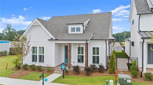 1020 Eastman Court, Hoschton, GA 30548