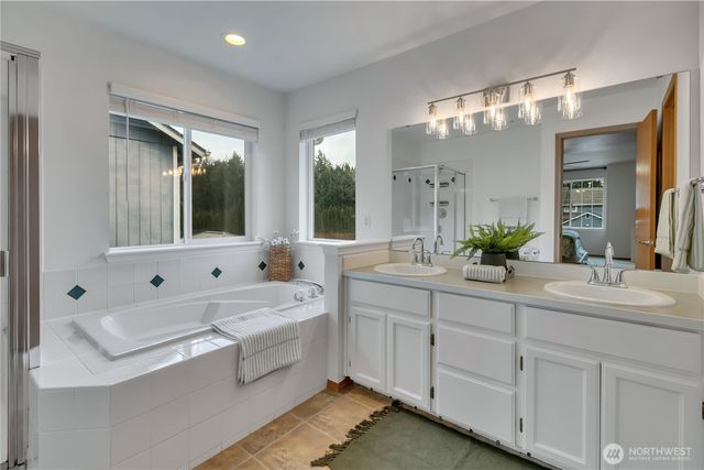 10825 211th Avenue Ct E, Bonney Lake, WA 98391