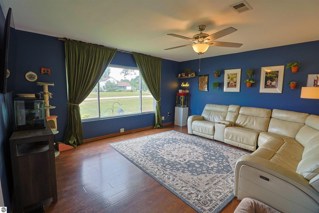 Image 13 of property listing at 364 S Chippewa Street, Shepherd, MI 48883