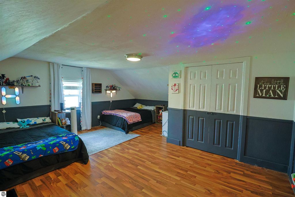 Image 15 of property listing at 364 S Chippewa Street, Shepherd, MI 48883