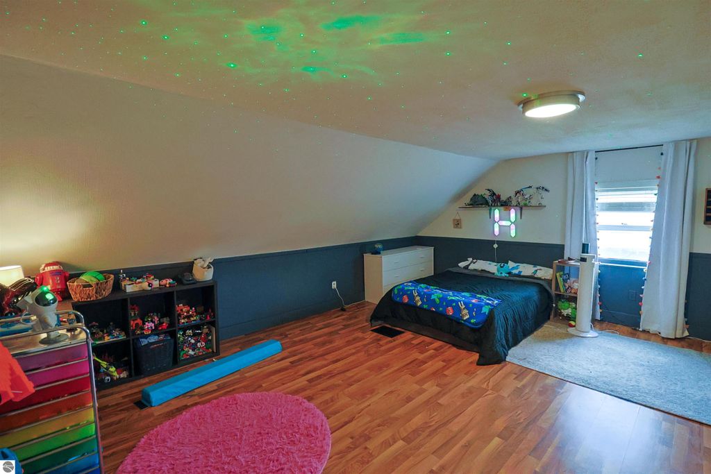 Image 16 of property listing at 364 S Chippewa Street, Shepherd, MI 48883