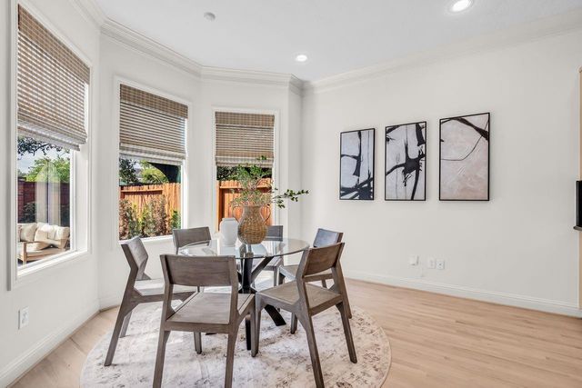 5329 Mcculloch Circle, Houston, TX 77056