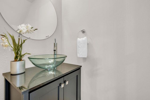 5329 Mcculloch Circle, Houston, TX 77056