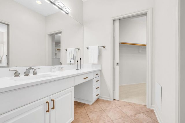 5329 Mcculloch Circle, Houston, TX 77056