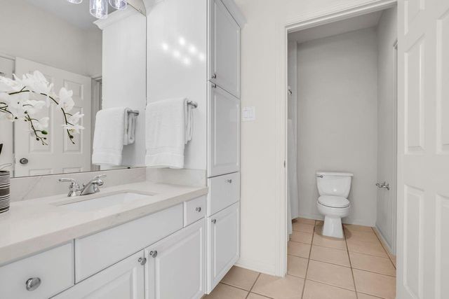 5329 Mcculloch Circle, Houston, TX 77056