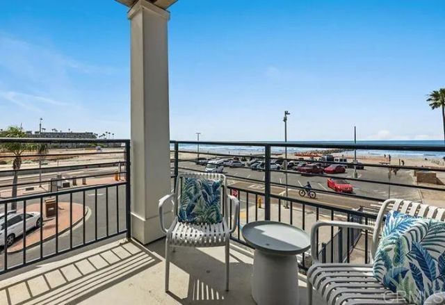 1202 N Pacific St 315A, Oceanside, CA 92054