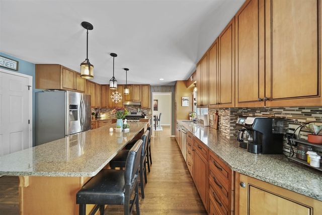 520 Meadowbrook Drive, Adrian, MI 49221