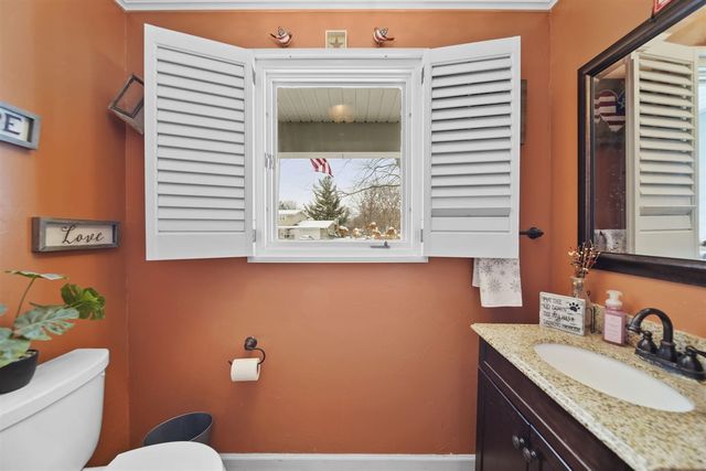 520 Meadowbrook Drive, Adrian, MI 49221