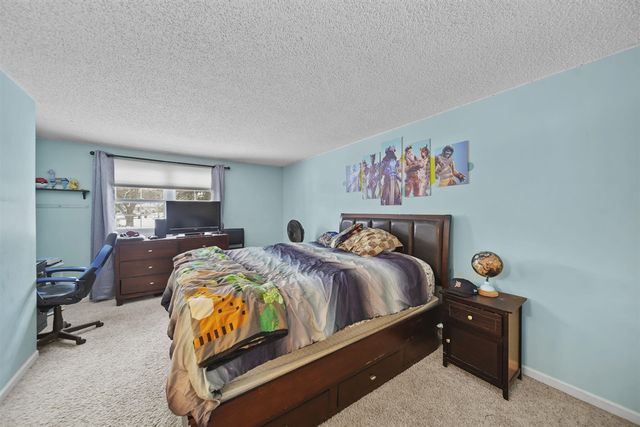 520 Meadowbrook Drive, Adrian, MI 49221