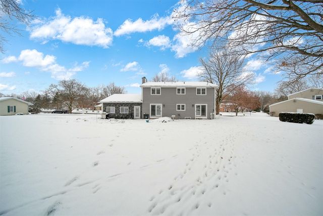 520 Meadowbrook Drive, Adrian, MI 49221