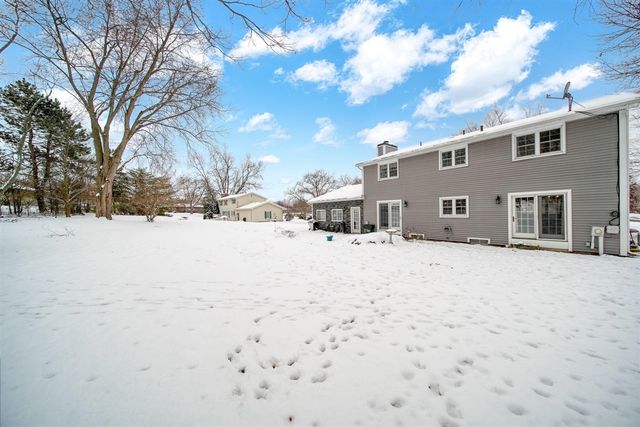 520 Meadowbrook Drive, Adrian, MI 49221