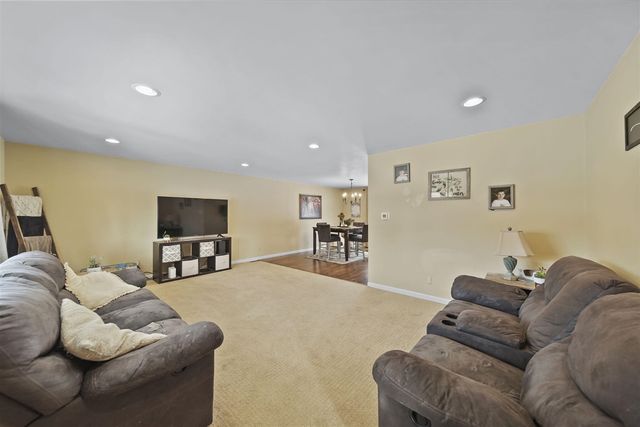 520 Meadowbrook Drive, Adrian, MI 49221