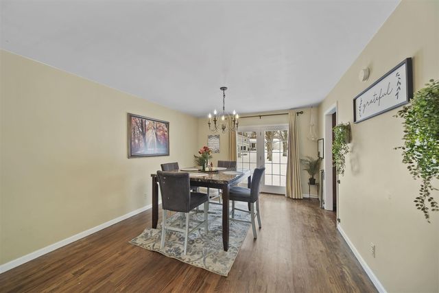 520 Meadowbrook Drive, Adrian, MI 49221