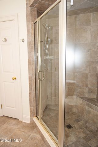 2370 Nott St E, Niskayuna, NY 12309