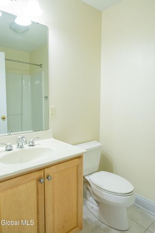 2370 Nott St E, Niskayuna, NY 12309