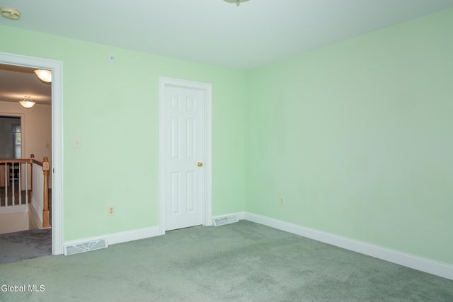 2370 Nott St E, Niskayuna, NY 12309