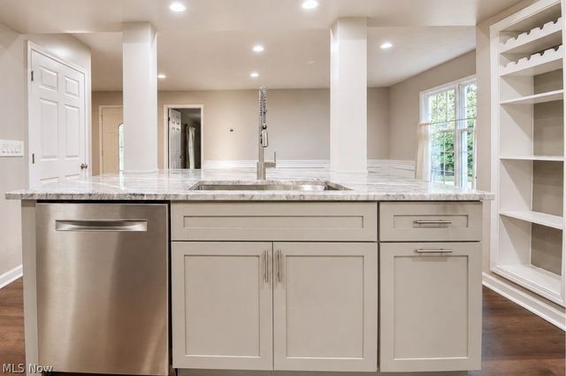 9237 Creekwood Drive, Mentor, OH 44060