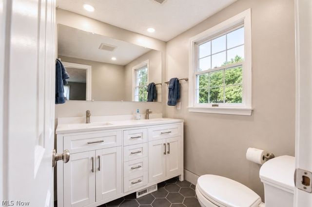 9237 Creekwood Drive, Mentor, OH 44060