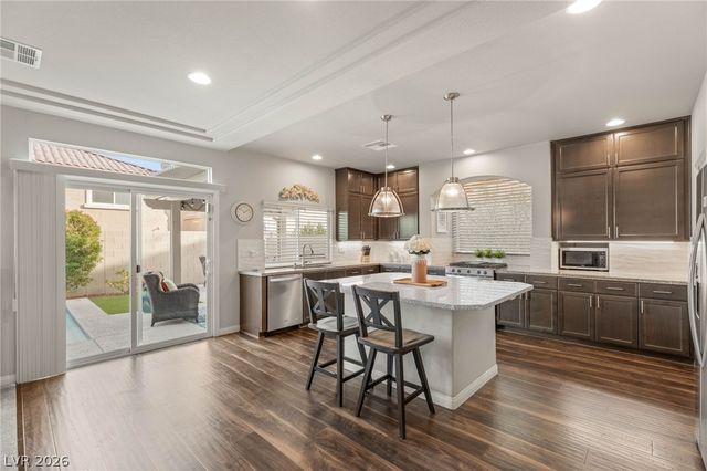 10592 Aphrodite Street, Las Vegas, NV 89183