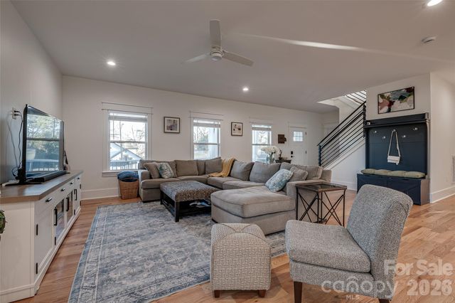 1516 Princess Place, Charlotte, NC 28208