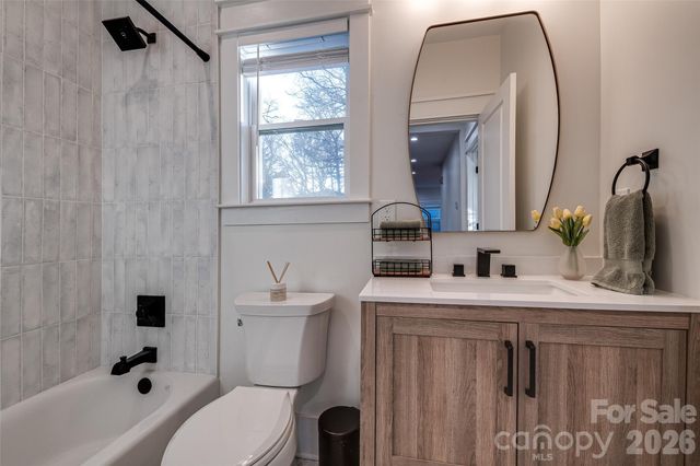 1516 Princess Place, Charlotte, NC 28208