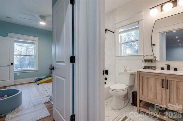 1516 Princess Place, Charlotte, NC 28208