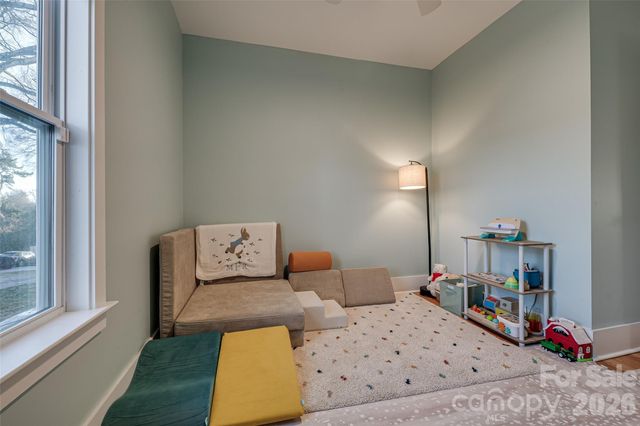 1516 Princess Place, Charlotte, NC 28208