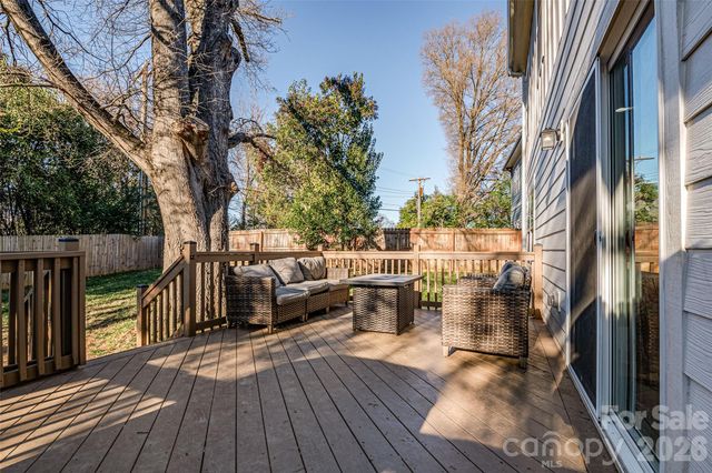 1516 Princess Place, Charlotte, NC 28208