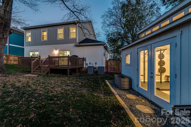 1516 Princess Place, Charlotte, NC 28208