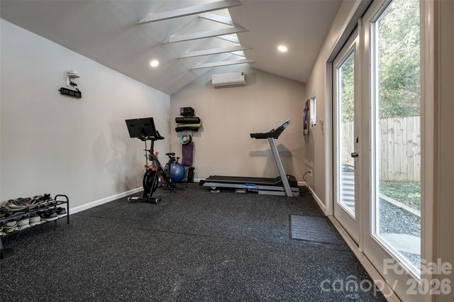 1516 Princess Place, Charlotte, NC 28208