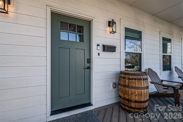 1516 Princess Place, Charlotte, NC 28208