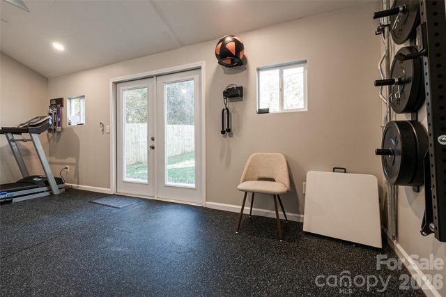 1516 Princess Place, Charlotte, NC 28208