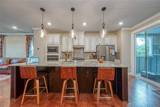 180 Laurel Place Ln, Upper St Clair, PA 15241