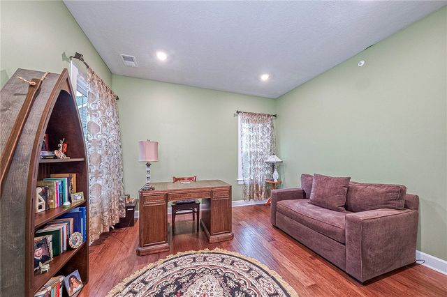 180 Laurel Place Ln, Upper St Clair, PA 15241
