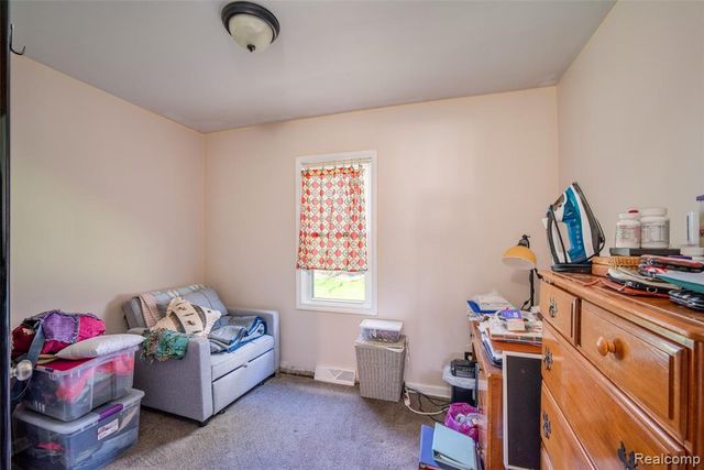 840 W Rose Center Road, Holly, MI 48442