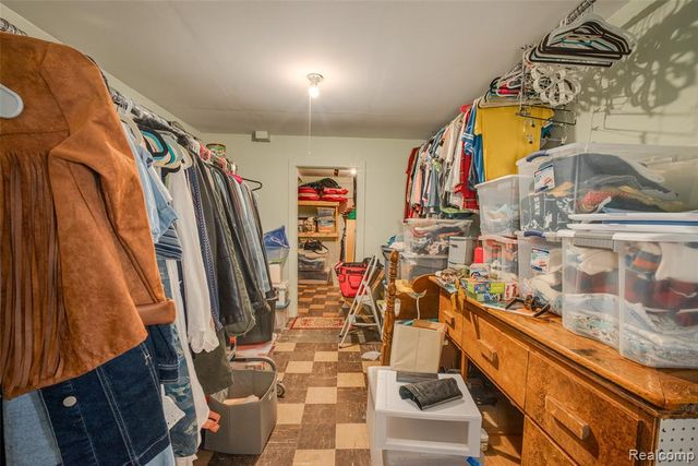 840 W Rose Center Road, Holly, MI 48442