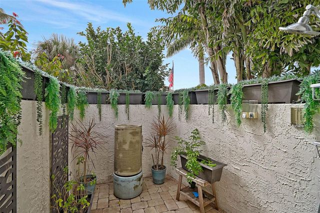 4508 WOODSIDE ROAD, Sarasota, FL 34242