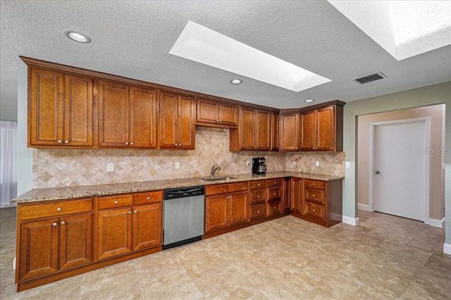 27 WESTCEDAR LANE, Palm Coast, FL 32164