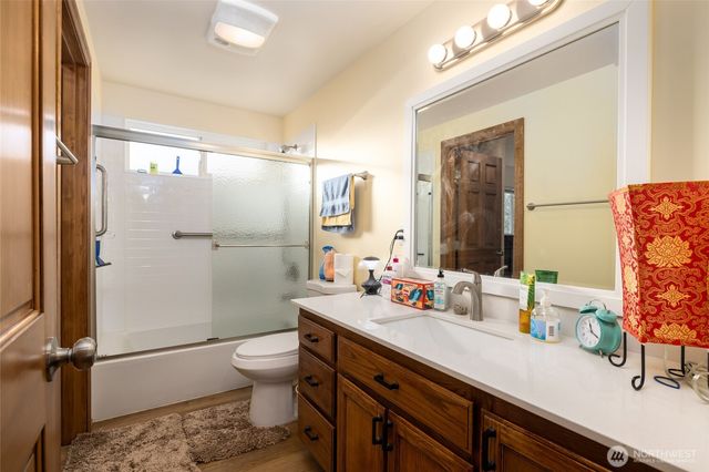 2012 E Belair Drive, Mount Vernon, WA 98273