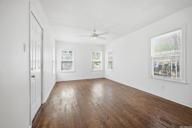 208 Frost, San Antonio, TX 78201