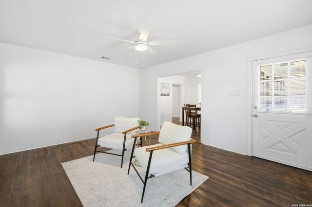 208 Frost, San Antonio, TX 78201