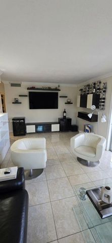 5055 NW 7th St 206, Miami, FL 33126