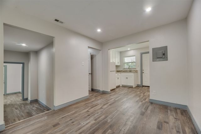 2210 Manor Street, Grand Prairie, TX 75050