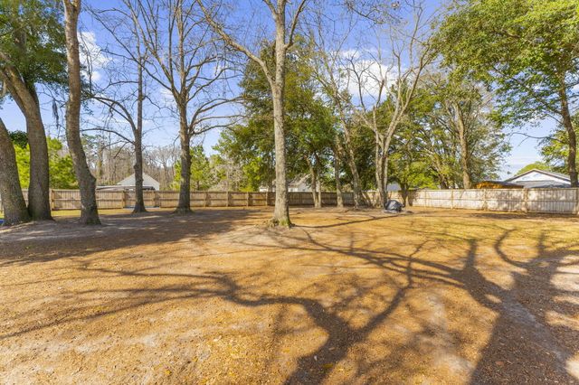 130 Hidden Hills Road, Cross, SC 29436