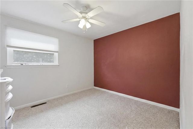 429 Mango DR, Virginia Beach, VA 23452