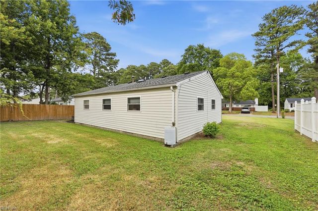 429 Mango DR, Virginia Beach, VA 23452