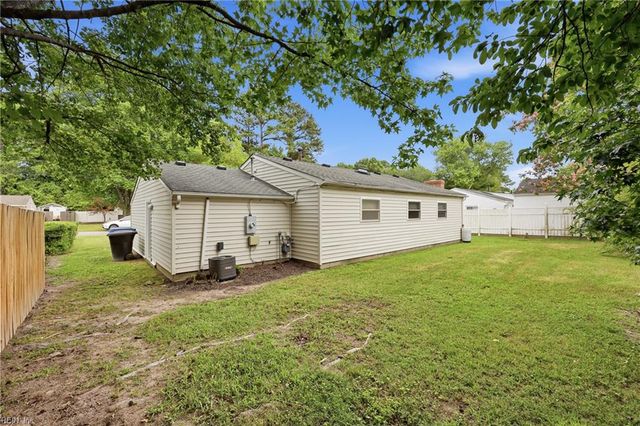429 Mango DR, Virginia Beach, VA 23452