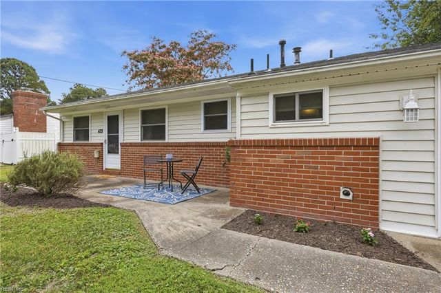 429 Mango DR, Virginia Beach, VA 23452